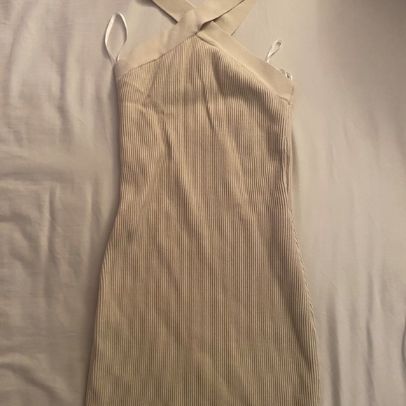 ARITZIA BABATON: Sculpt Knit Criss Cross Dress - Picture 3 of 5